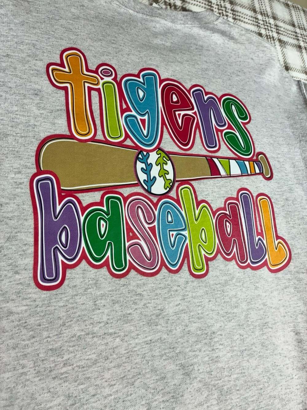 Jerzees Tigers Baseball Sweatshirt, Bright Colors Size M Grey Pullover Crewneck